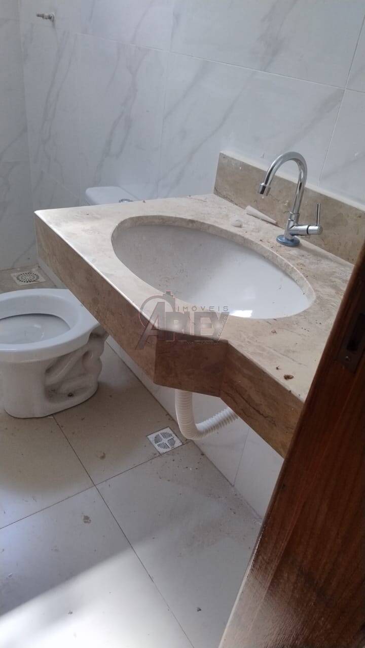 Casa à venda com 2 quartos, 50m² - Foto 8