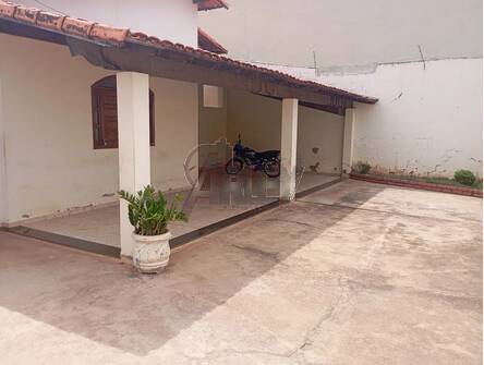 Vendo Casa no Bairro Planalto – Montes Claros/MG