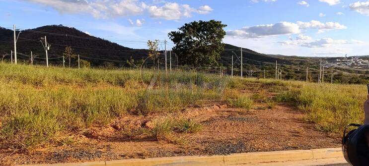 Terreno, 211 m² - Foto 2