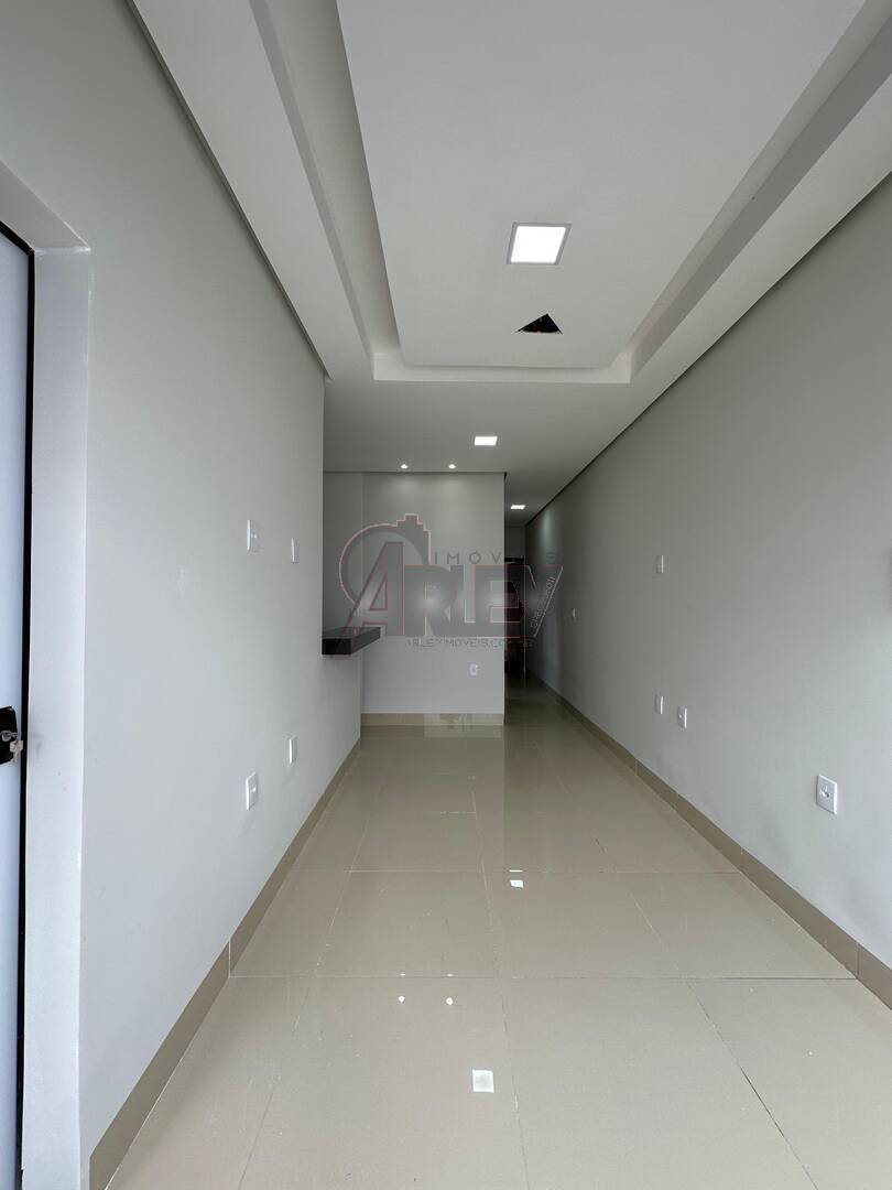 Casa à venda com 3 quartos, 65m² - Foto 2