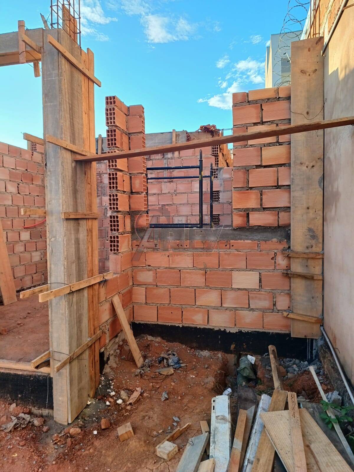 Casa à venda com 3 quartos, 63m² - Foto 8