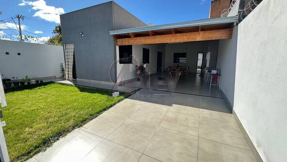 Linda Casa à Venda no Bairro Alcides Rabelo–Próximo ao Parque de Exposições