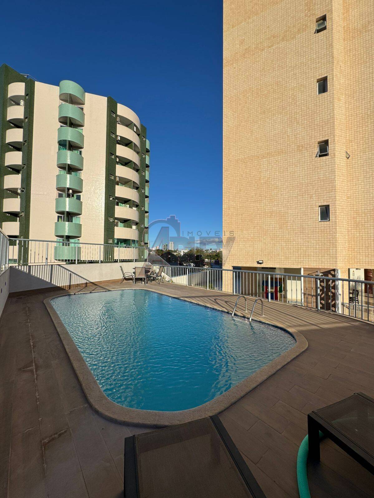 Apartamento à venda com 3 quartos - Foto 1