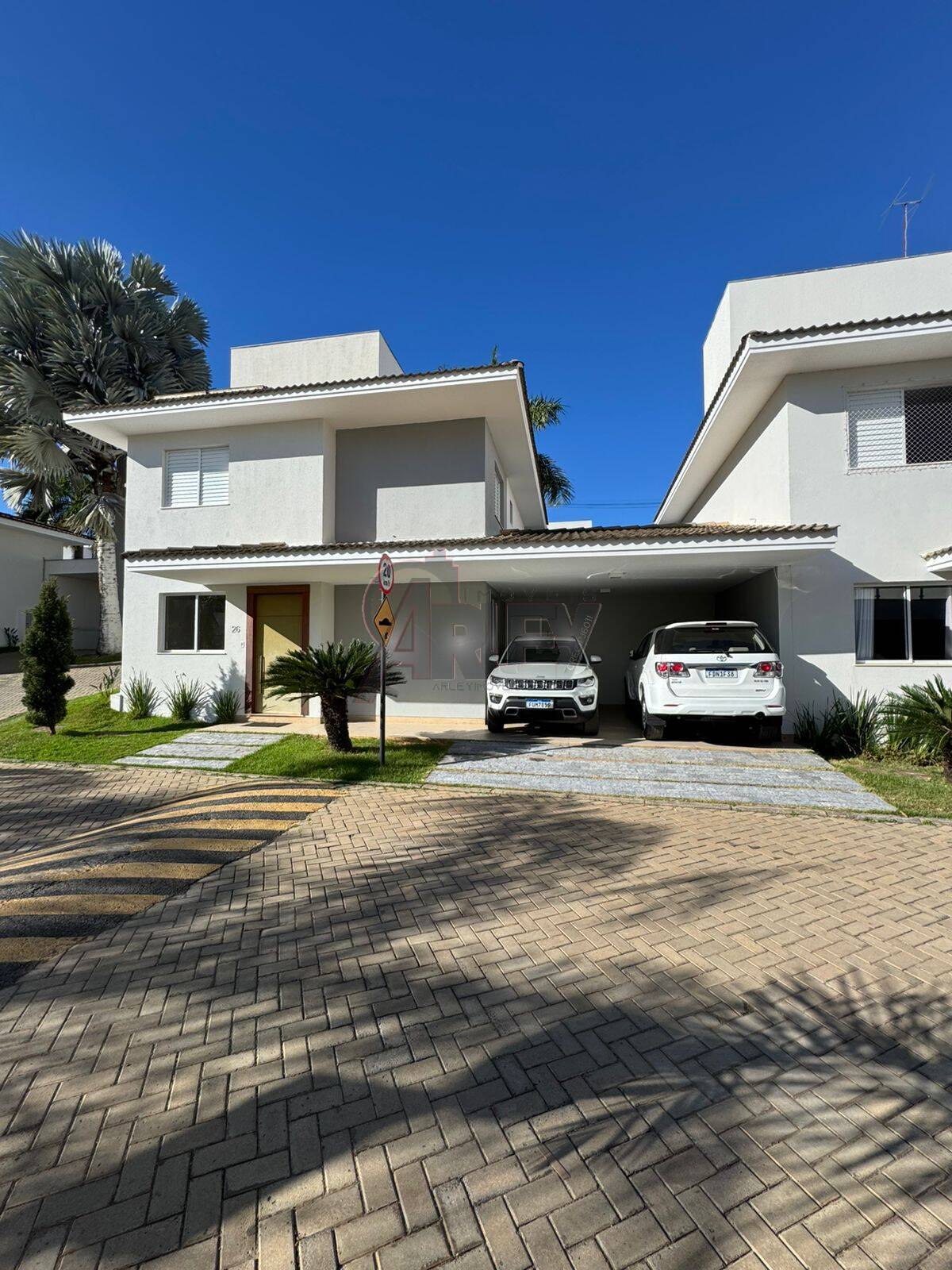 Sobrado em Condomínio – Bairro Ibituruna