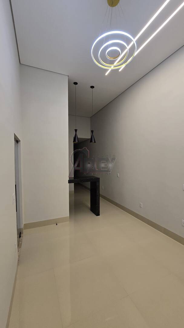 Casa à venda com 3 quartos, 75m² - Foto 2