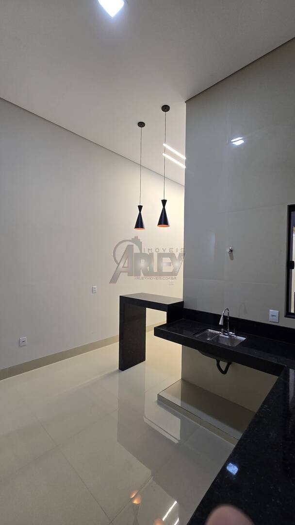 Casa à venda com 3 quartos, 75m² - Foto 4