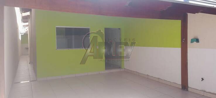 Casa à venda com 3 quartos, 125m² - Foto 1