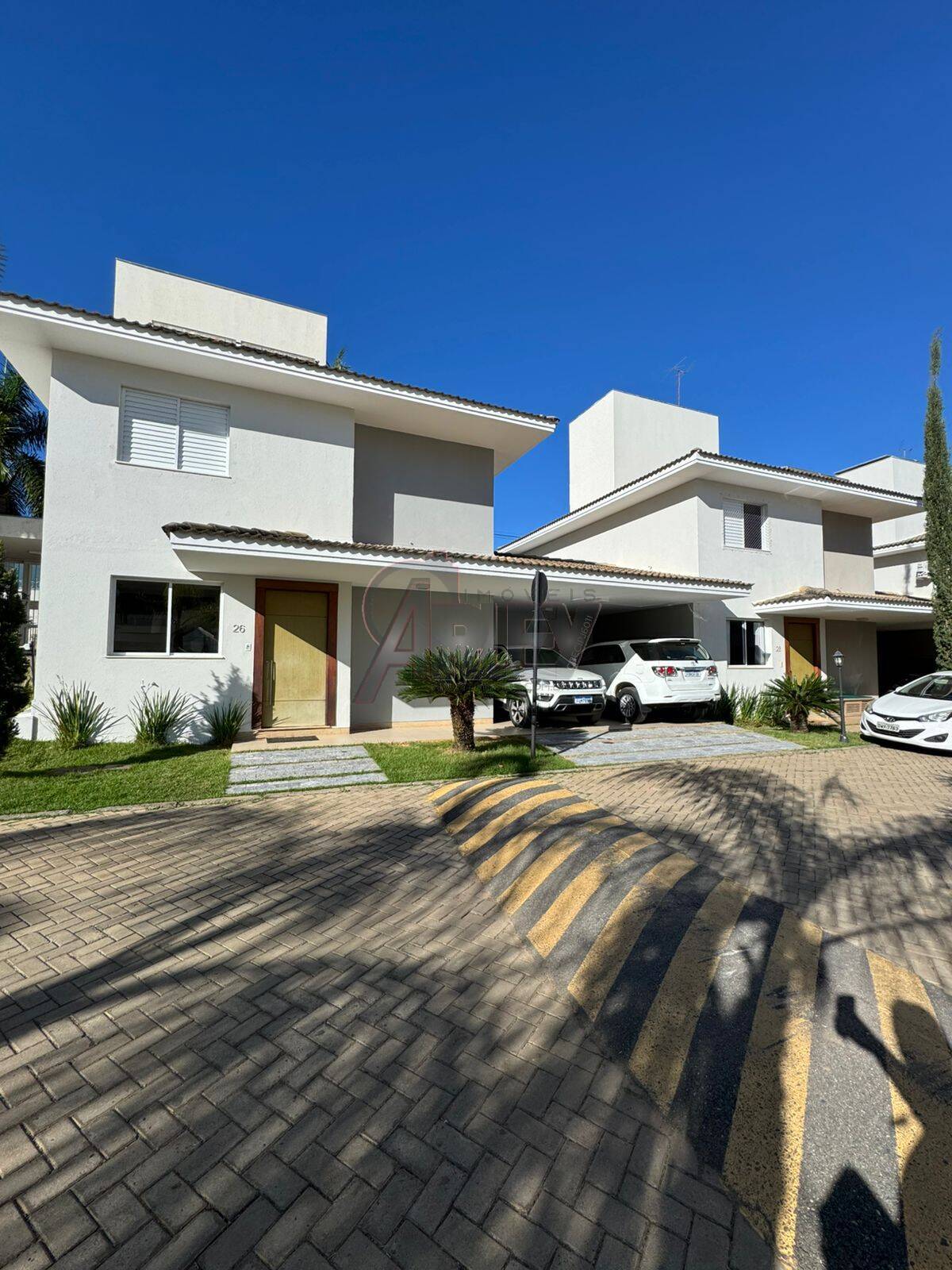 Sobrado em Condomínio – Bairro Ibituruna