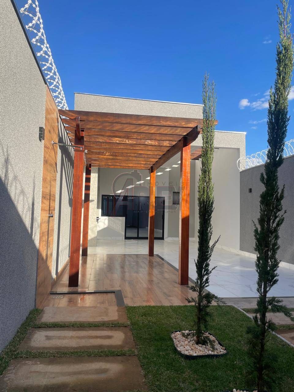 Casa à venda com 3 quartos, 100m² - Foto 4