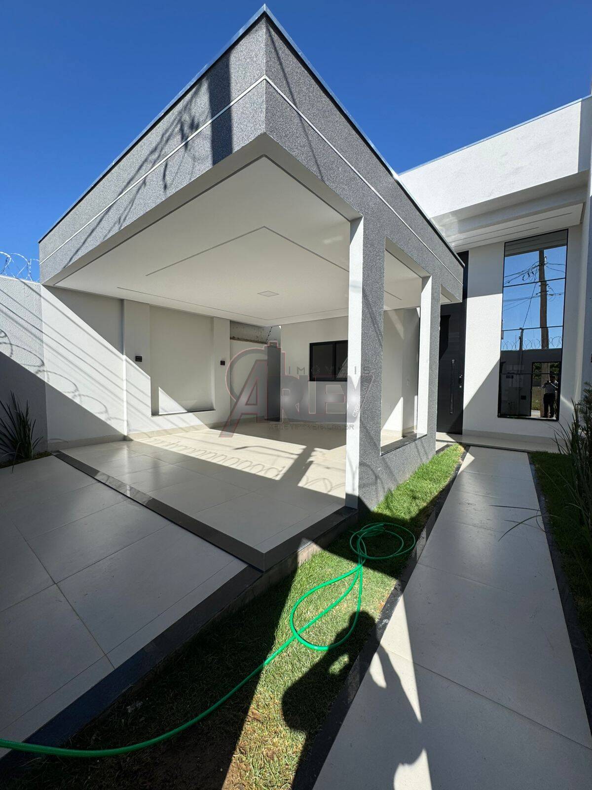 Casa à venda com 3 quartos, 140m² - Foto 2