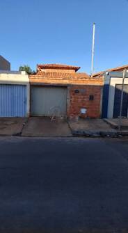 Casa à Venda – Bairro Independência – Montes Claros/MG