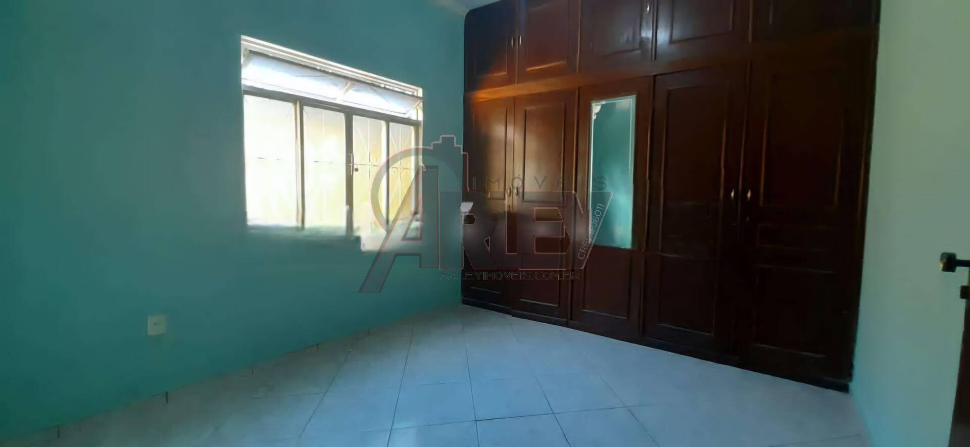 Casa à venda com 3 quartos, 330m² - Foto 9