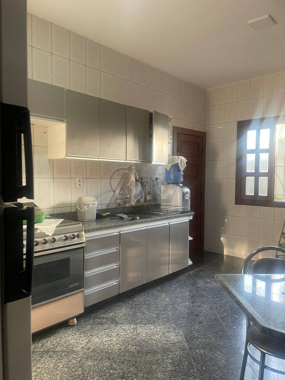 Casa à venda com 3 quartos, 250m² - Foto 12