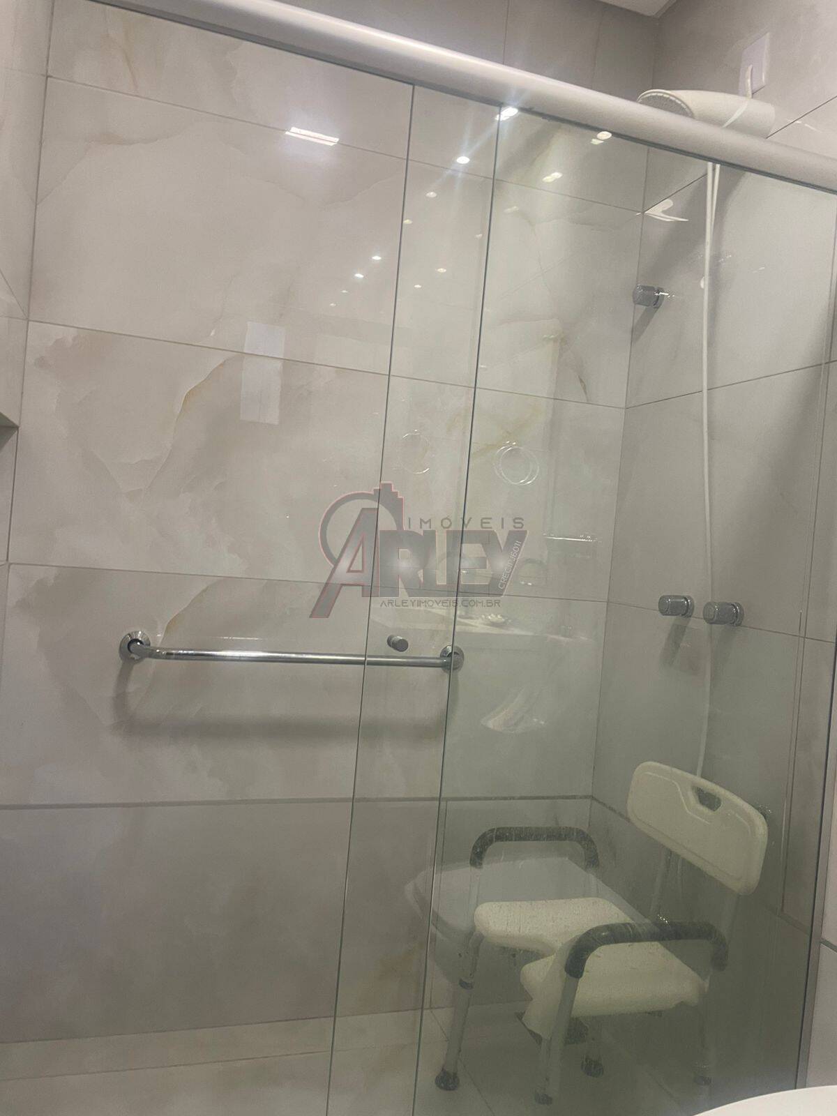 Casa à venda com 3 quartos, 250m² - Foto 13