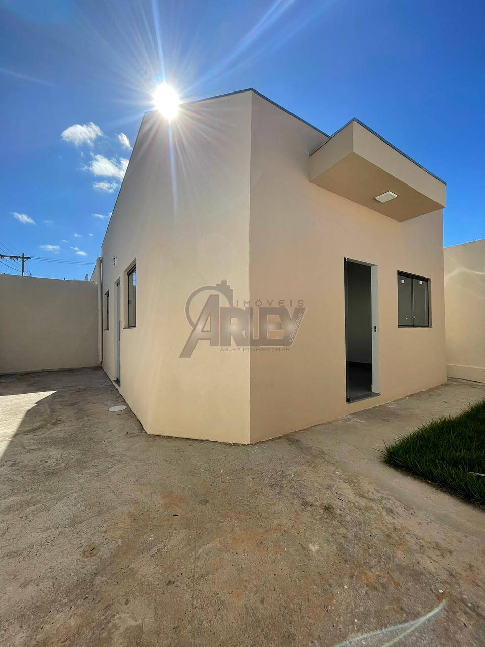 Casa à venda com 2 quartos - Foto 1