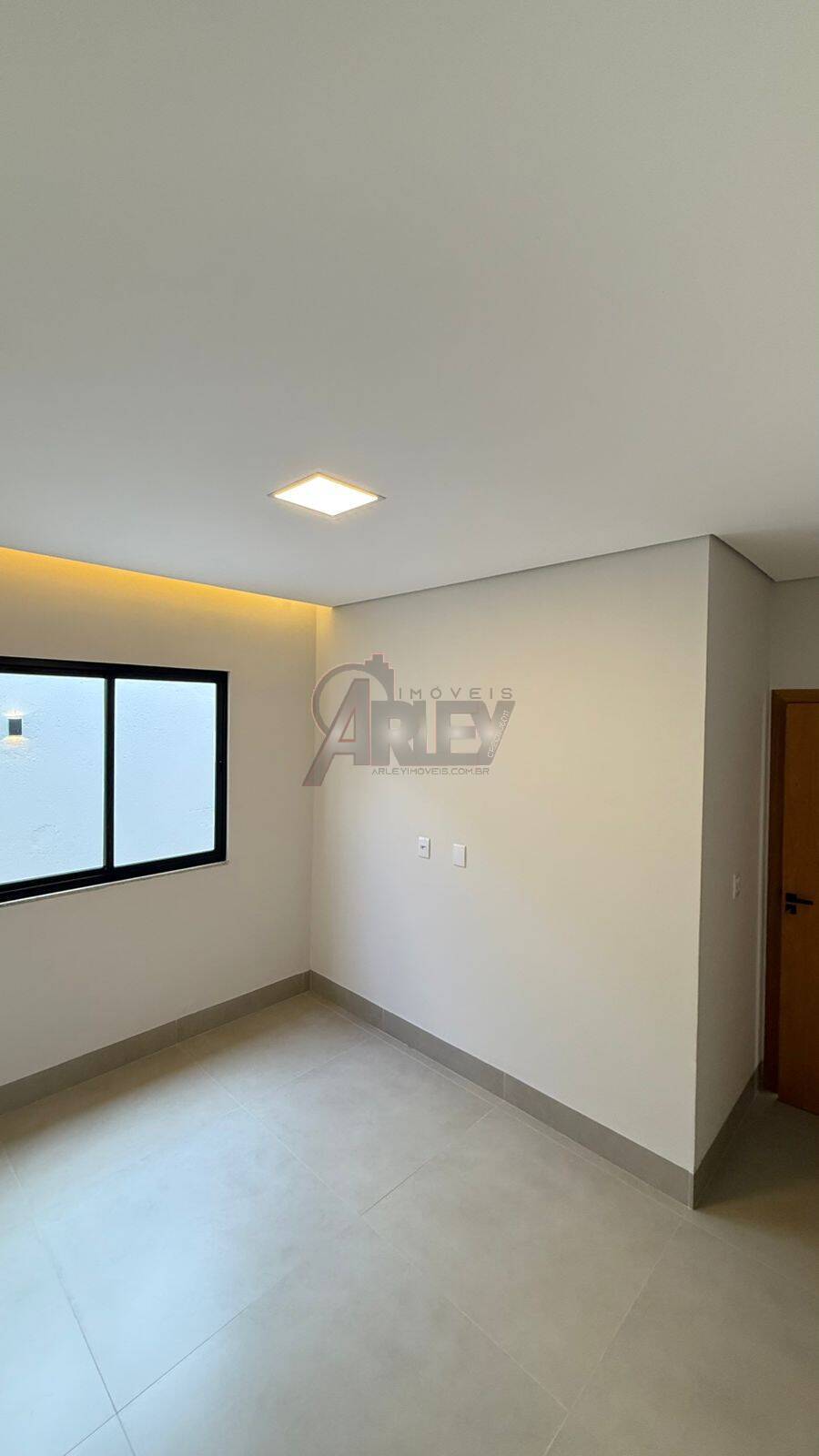 Casa à venda com 3 quartos, 120m² - Foto 3