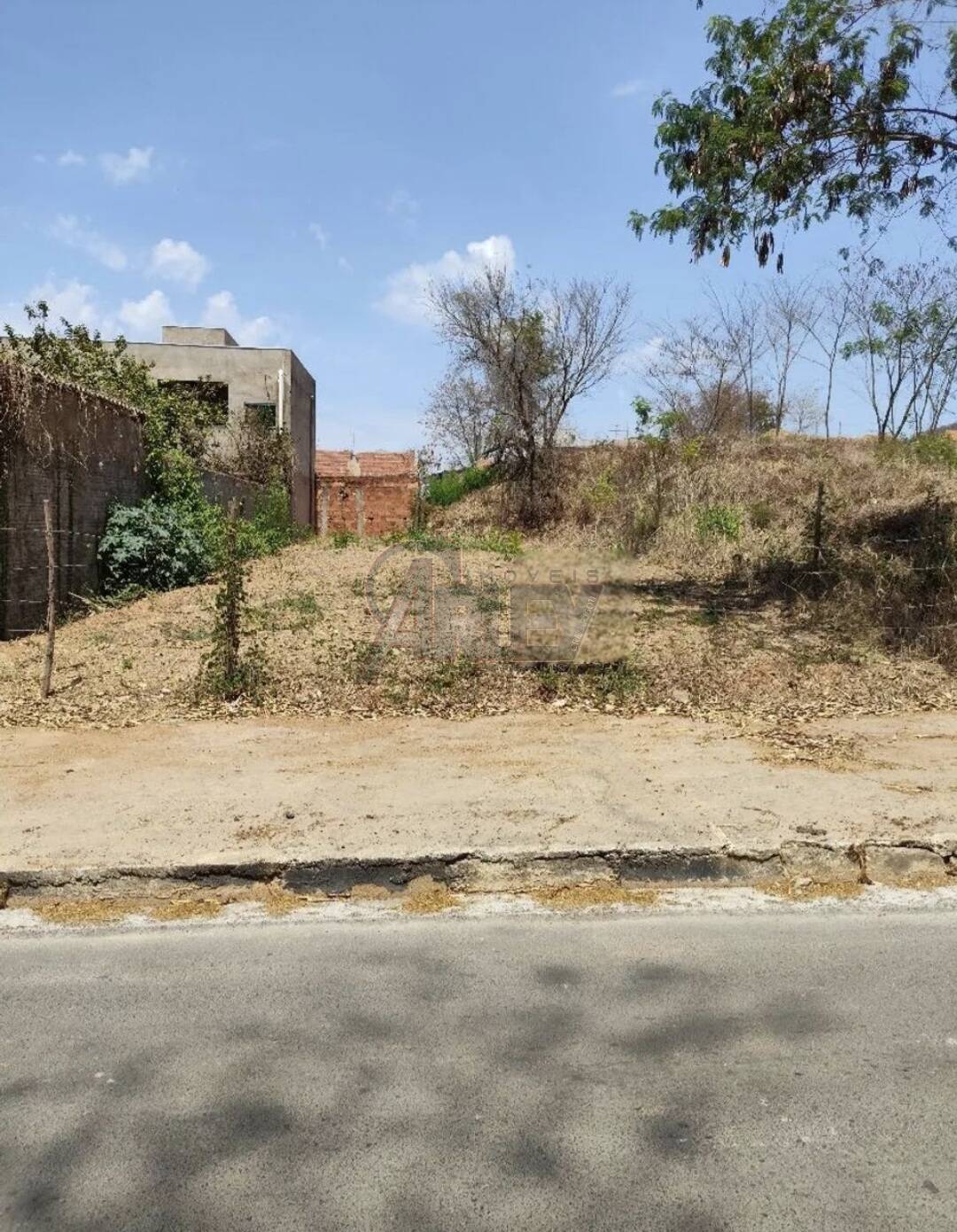 Terreno, 300 m² - Foto 1
