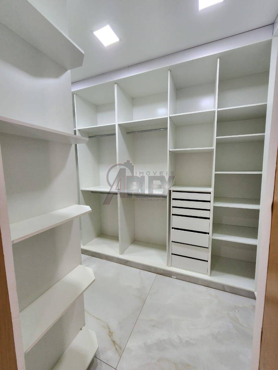 Casa, 4 quartos, 190 m² - Foto 4