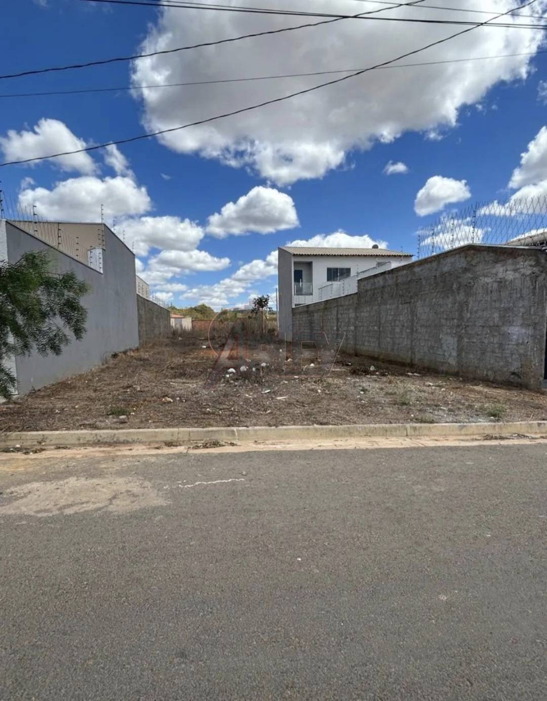 Terreno, 300 m² - Foto 2