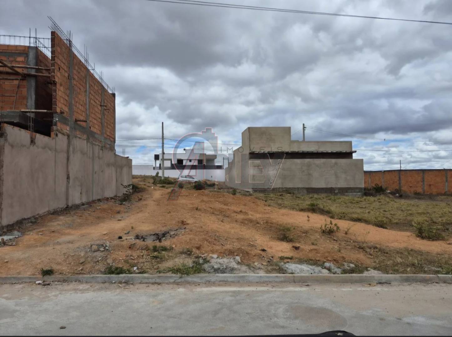 Terreno, 180 m² - Foto 1