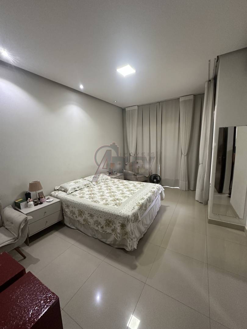 Casa, 4 quartos, 249 m² - Foto 33