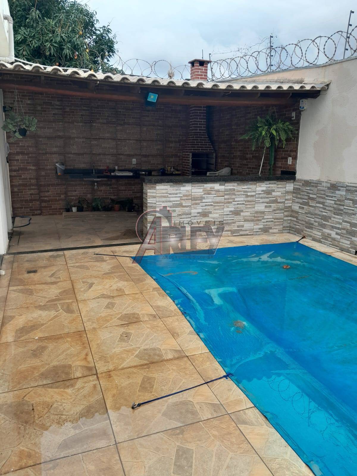 Casa, 3 quartos, 220 m² - Foto 1