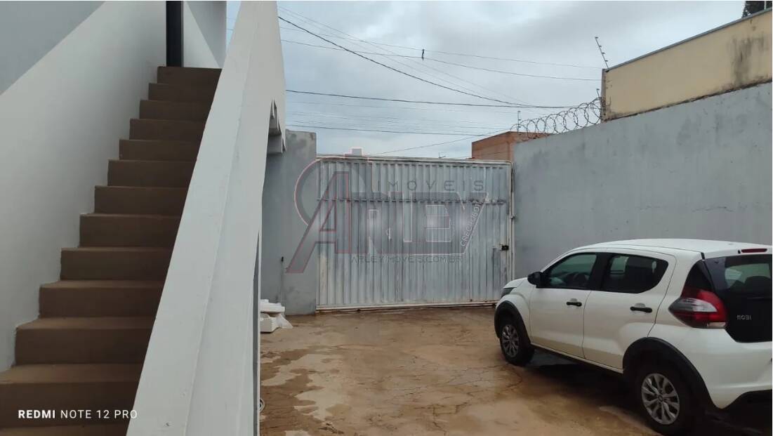 Casa, 4 quartos, 247 m² - Foto 2