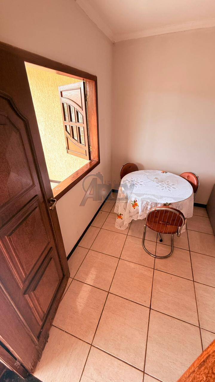 Casa, 7 quartos, 220 m² - Foto 9