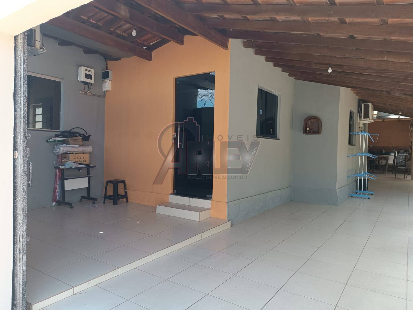 CASA COMPLETA À VENDA – CONJ. JOSÉ CARLOS DE LIMA