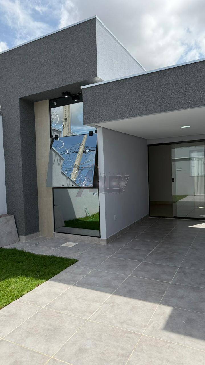 Vende se casa 2 quartos bairro Jardim Olímpico Aceita Financiamento