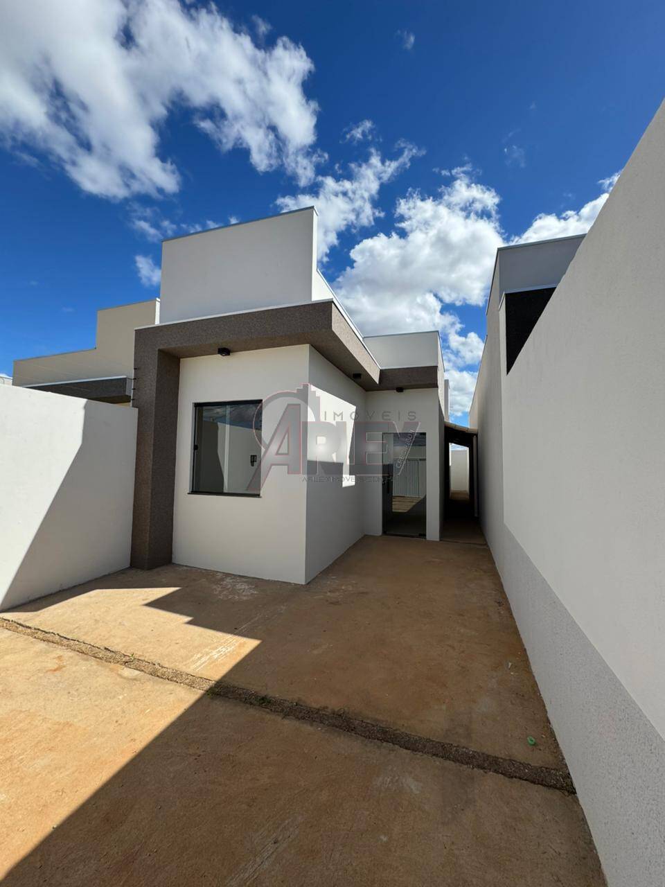 Casas de 02 e 03 Quartos no Bairro Independência