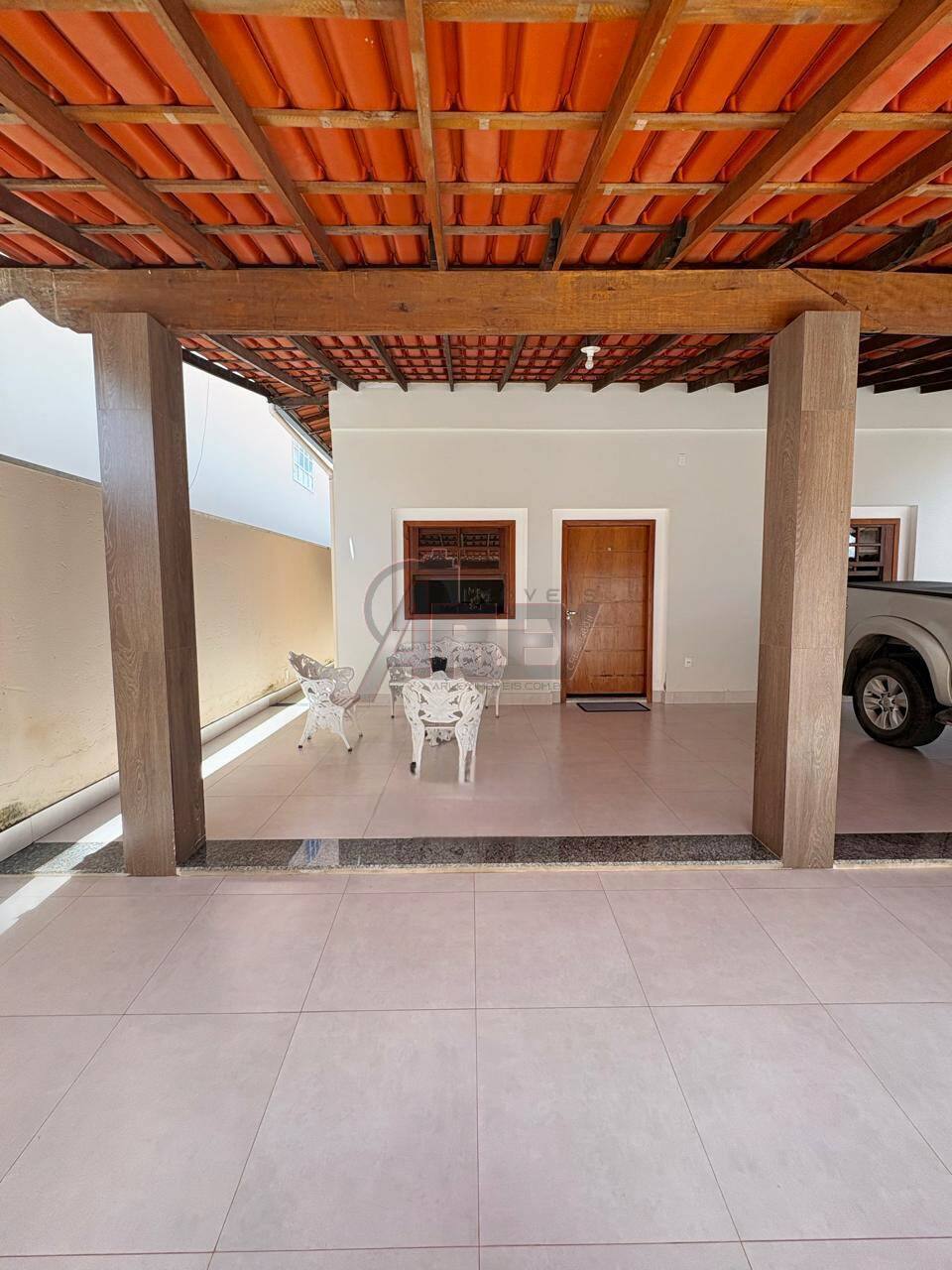 Vende se Casa Bairro Santa Lúcia 3 quartos 1 suíte.