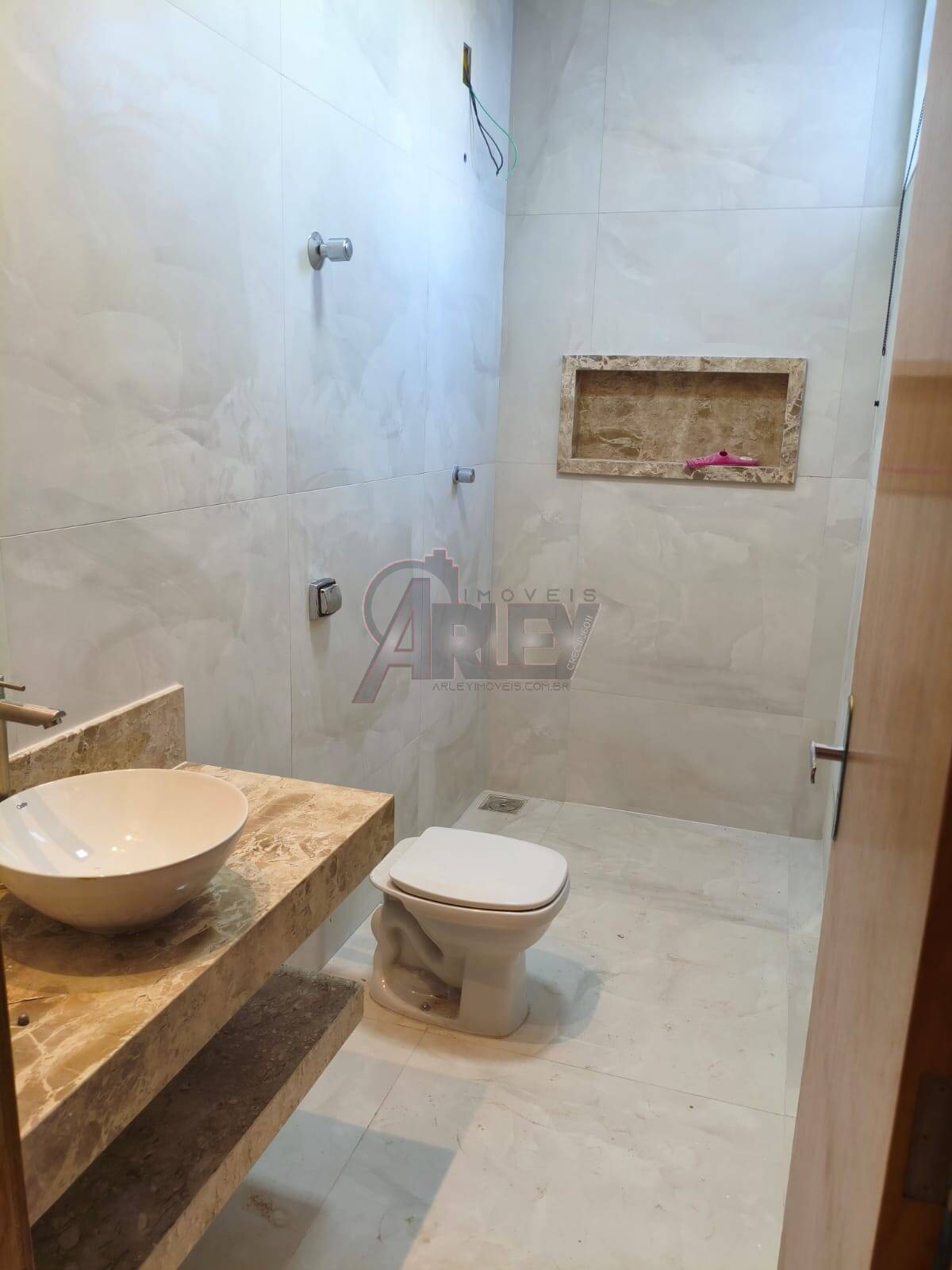 Vende se Casa Bairro Monte Belo 3 quartos sendo 1 suíte